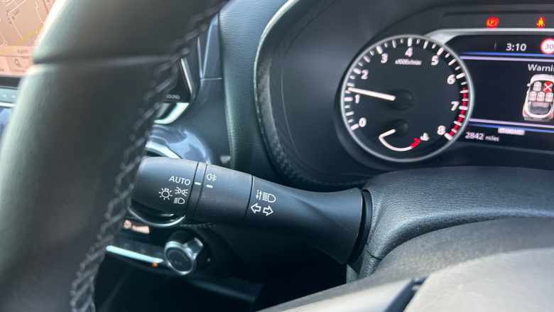 Nissan Juke 1.0 DiG-T 114 N-Connecta 5dr Petrol Hatchback